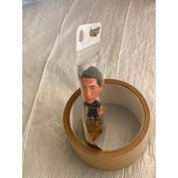 ANGEL DI MARIA Paris Saint Germain SOCCERSTARZ MINI SOCCER FIGURE - Picture 2 of 3